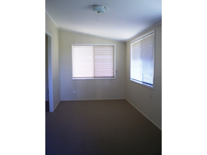 12 Mortensen Street, Park Avenue QLD 4701